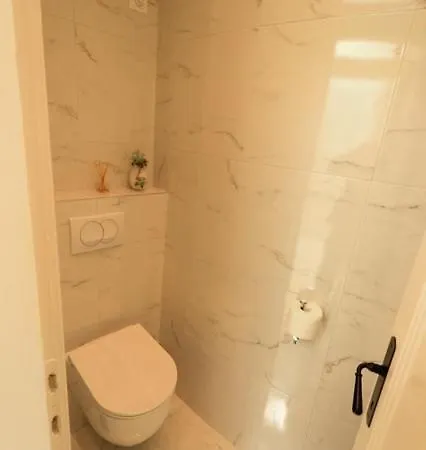 Apartman Miramare On The *