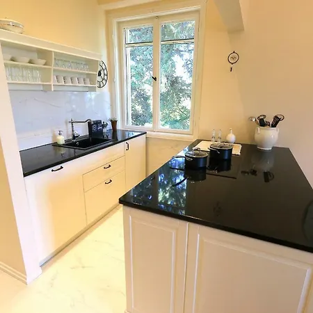 Miramare On The Apartman *