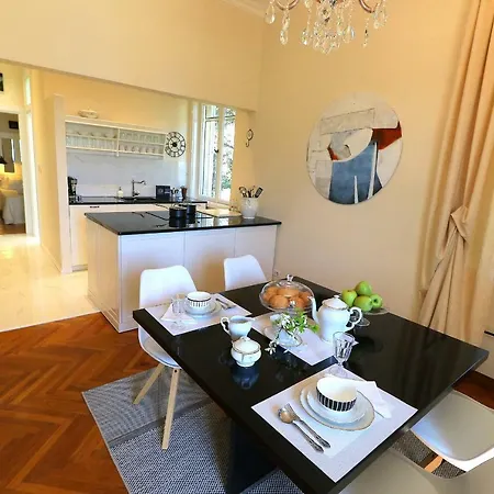 Apartman Miramare On The